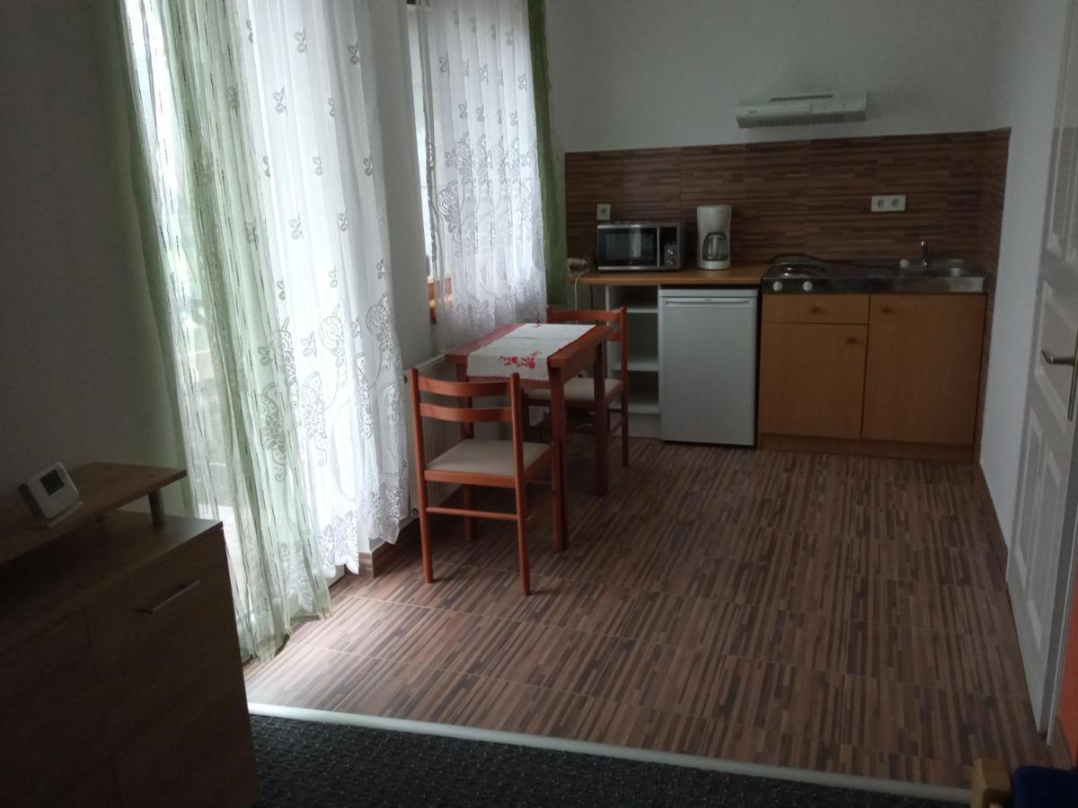 Holiday Apartmanház Zalakaros Exterior foto